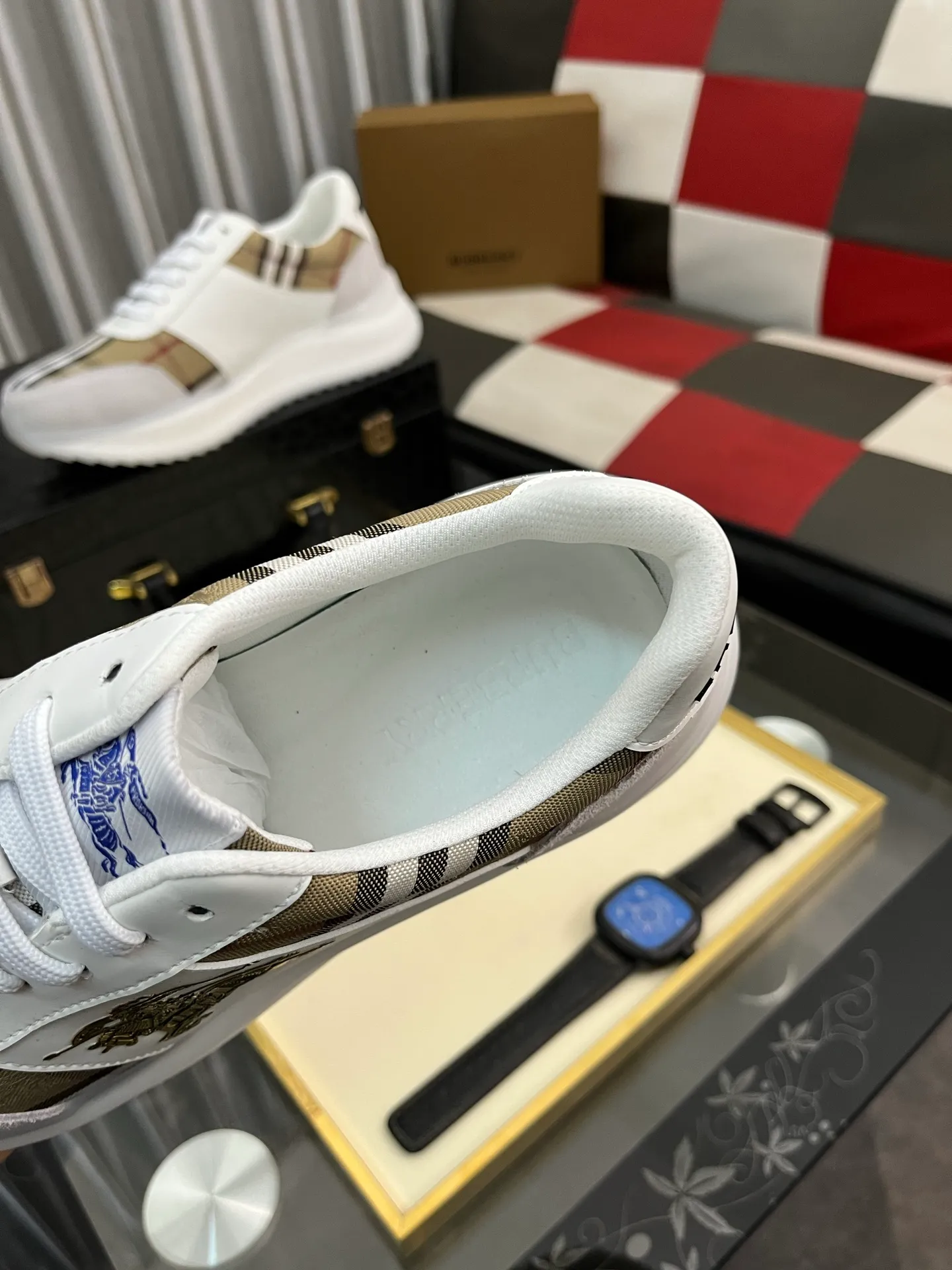 Men's shoes 💰458⌚️⌚️BURBERRY Regular size: 38-44 (casual shoes) Product materials: Selected cowhide upper, soft sheepskin lining; original outsole. 3️⃣ colors available